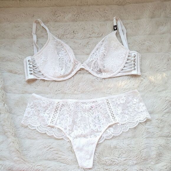 Victoria's Secret Other - 🍒NWT🍒 VS VERY SEXY UNLINED PLUNGE BRA + DA PANTY SET